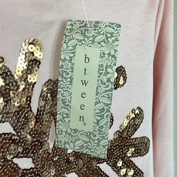 Brand New Btween Pink Pullover Furry Hooded Sweatshirt Sequined Snowflake Winter - Picture 6 of 15